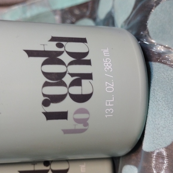 Clos.(4 Bt.) Shampoo 2-1 Root to End - Picture 2 of 4